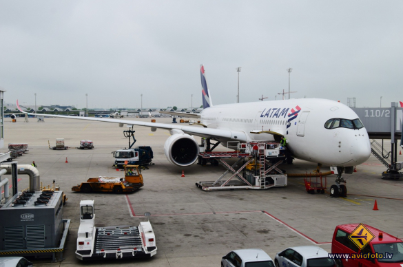 Airbus A350-941